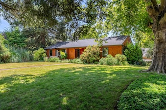 1201 E Park St, Grants Pass, OR 97527