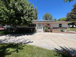 3073 Vickie Ln, Twin Falls, ID 83301