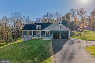 60 Temptations Rd, Martinsburg, WV 25403