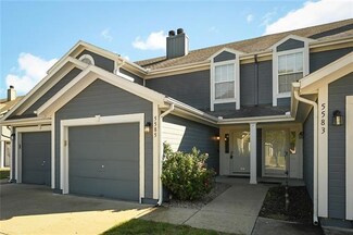 5585 NW Sunrise Meadow Ln, Lees Summit, MO 64064