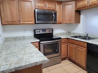 17000 NW 67th Ave Unit 429, Hialeah, FL 33015