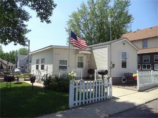 161 W Dodd Rd, Kilkenny, MN 56052