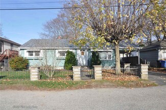 15 Winsor St, Cumberland, RI 02864