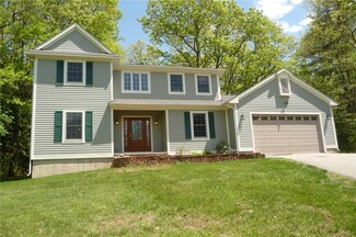 71 Wrights Crossing Rd, Pomfret Center, CT 06259