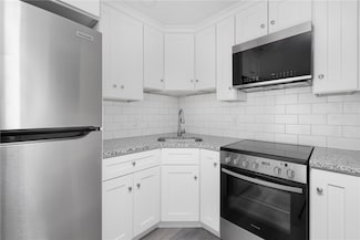 66 Jefferson Ave Unit 2R, Pawtucket, RI 02860