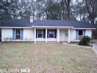 7765 Rainbow Ct, Irvington, AL 36544