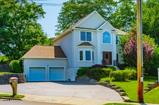 365 Line Rd, Matawan, NJ 07747