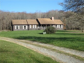 1256 Hendersonville Rd, Stoneboro, PA 16153