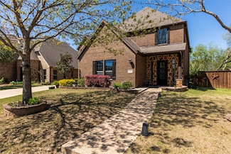 2688 Waters Edge Dr, Grand Prairie, TX 75054
