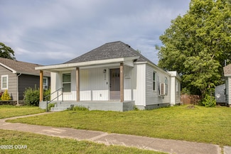 306 S Patterson Ave, Joplin, MO 64801