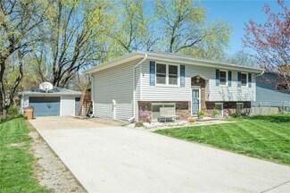 404 SE Trail Ridge Rd, Grimes, IA 50111