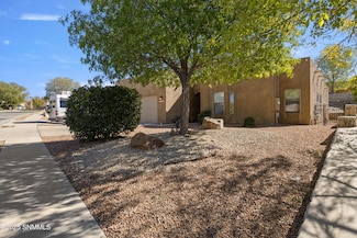 2220 Dakota Dr, Las Cruces, NM 88011