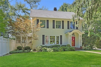 26 Kings Ct, Chappaqua, NY 10514