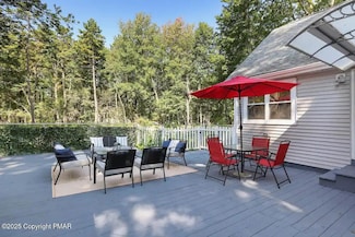 3137 Fern Rd, Pocono Summit, PA 18346