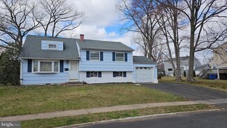 18 Fordham Rd, Somerset, NJ 08873