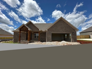 240 Hummingbird Way, Killen, AL 35645