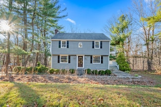 9 Cedar Dr, Cromwell, CT 06416