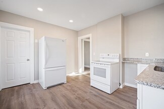 246 Walnut St, Springfield, MA 01105