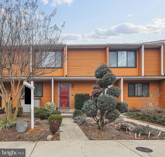1365 Almond Dr, Annapolis, MD 21409