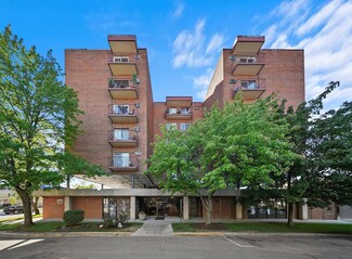 7830 W North Ave Unit 304, Elmwood Park, IL 60707