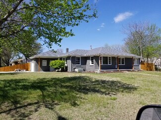 714 Courtleigh St, Wichita, KS 67218