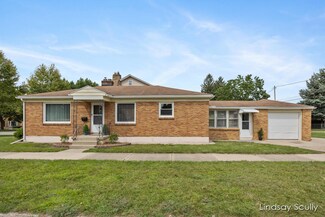 1101 Lake Michigan Dr NW, Grand Rapids, MI 49504