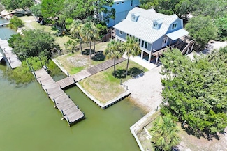 304 Wing St, Eastpoint, FL 32328