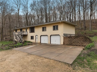 E5081 Woods Rd, Boyceville, WI 54725