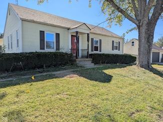 304 E 14th St, Seymour, IN 47274