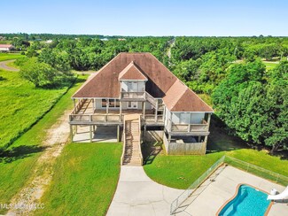 11346 Bayou View Dr, Bay Saint Louis, MS 39520