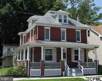 130 S 2nd St, Lemoyne, PA 17043