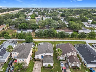 824 Bloomingdale Dr, Davenport, FL 33897