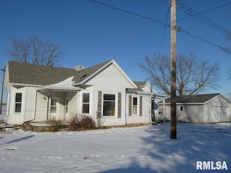 300 Ogden St, Oakford, IL 62673