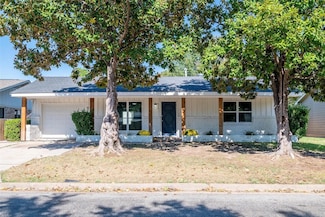 809 E Centennial St, Sherman, TX 75090