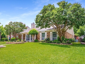 2805 Riviera Dr, Garland, TX 75040