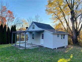 380 W Mountain Rd, Wind Gap, PA 18091