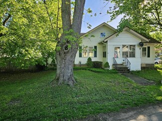 2637 Bow St, Jackson, MI 49203