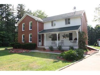 6400 Versailles Rd, Lake View, NY 14085