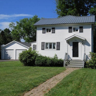 60 Bridge St, Broadalbin, NY 12025
