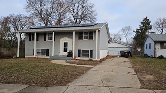 2012 Barnaby Dr, Loves Park, IL 61111