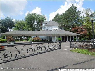 450 Slosson Ave, Staten Island, NY 10314
