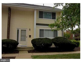 1 Quincy Cir Unit Q, South Brunswick Township, NJ 08810