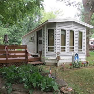 459 Aspen Way, Edgerton, WI 53534