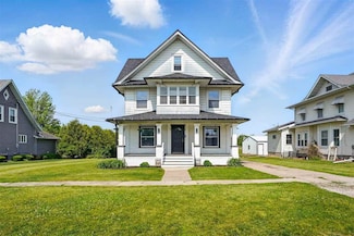 410 S Gilbert St, Keota, IA 52248