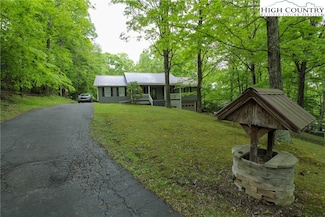 214 Candle St, West Jefferson, NC 28694