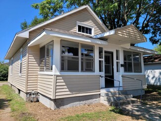 1410 N 4th St, Vincennes, IN 47591