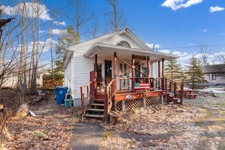 394 Eisenhower Ave, Angola, NY 14006