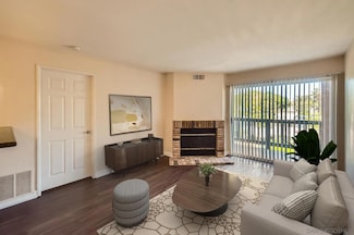 7160 Shoreline Dr Unit 4213, San Diego, CA 92122