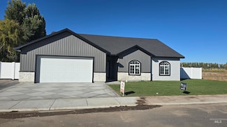 1212 Bronze Dr, Rupert, ID 83350