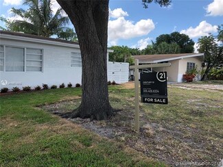 132 SW 24th Ave, Fort Lauderdale, FL 33312